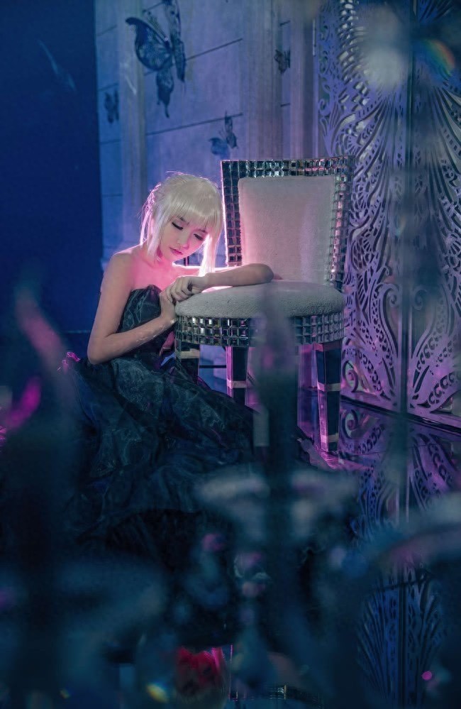 Cos美图:黑化吾王,正片saber alter,高贵冷艳晚礼服,真的美!