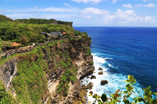 恋人岬又称为情人崖,是关岛最有名的旅游景点