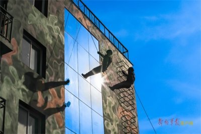 ​组图丨直击武警特战队员多课目训练现场