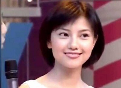 ​高圆圆首次录《快乐大本营》旧照 短发清纯有灵气