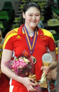 ​女排重炮王一梅：从巅峰到转型的坚韧之路