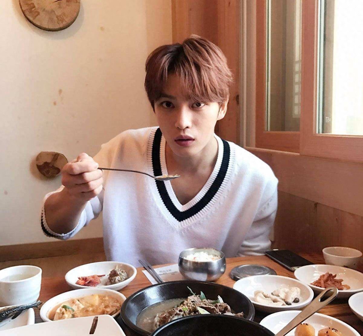 金在中：韩国第一美男子，一个非常有才华的偶像