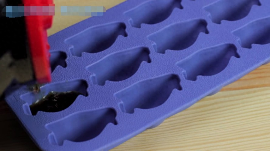 不用1分钟就能做出冰咖啡，成品冰镇可口又好看