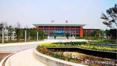 ​江苏境内徐盐高速铁路和宿淮铁路的交汇站点——泗阳站