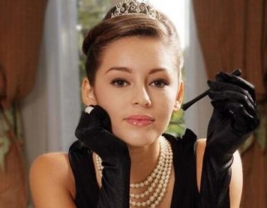 ​英国第一足球宝贝，姬丽哈泽尔性感照欣赏