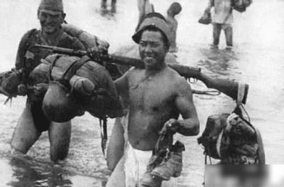 ​日本鬼子真实照片：个子不高却强壮，图5是年轻女鬼子