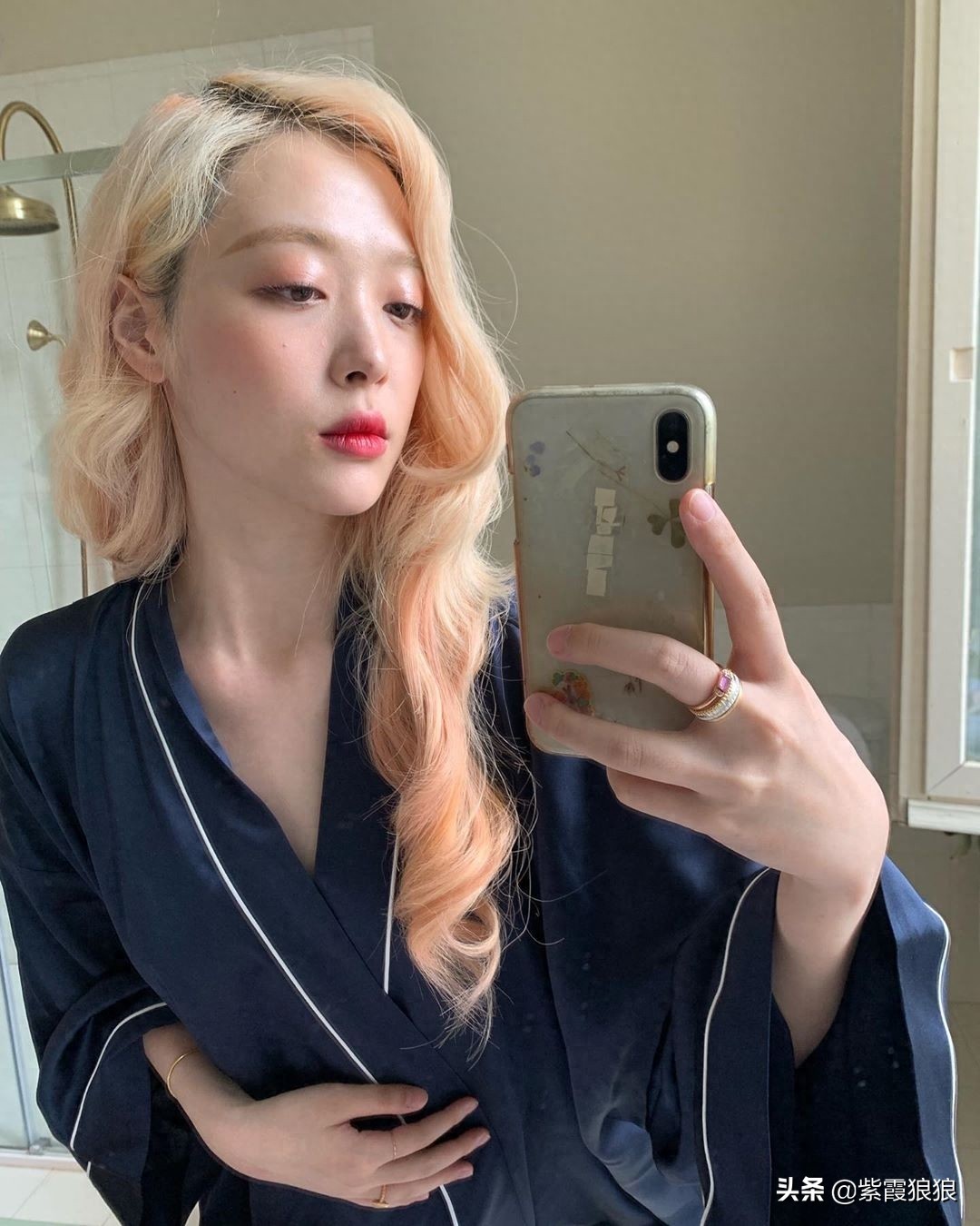 韩国女星崔雪莉超美照片