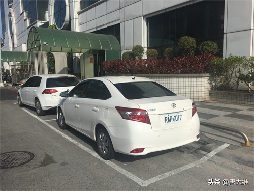 台湾省的车和车牌号是这样的....