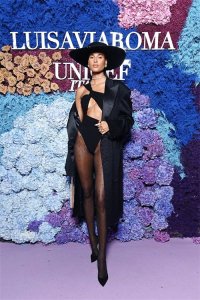 ​Cindy Bruna大胆秀身材，超模比例让人羡慕