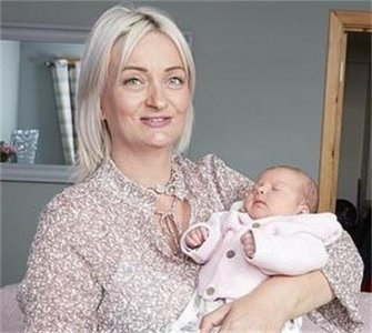 ​为要女儿连生10子的英夫妇近况：如愿后又生了一个儿子