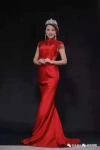 ​姜雅馨，从乡村羞涩姑娘到“中国形象礼仪皇后”