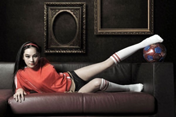 张馨予2009足球宝贝