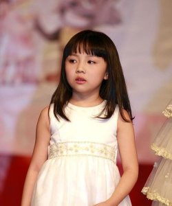 ​杨沛宜是谁？杨沛宜就是林妙可假唱后的真唱！比林好看多了