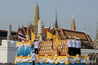 ​预计数十万民众参加泰国十世王加冕典礼