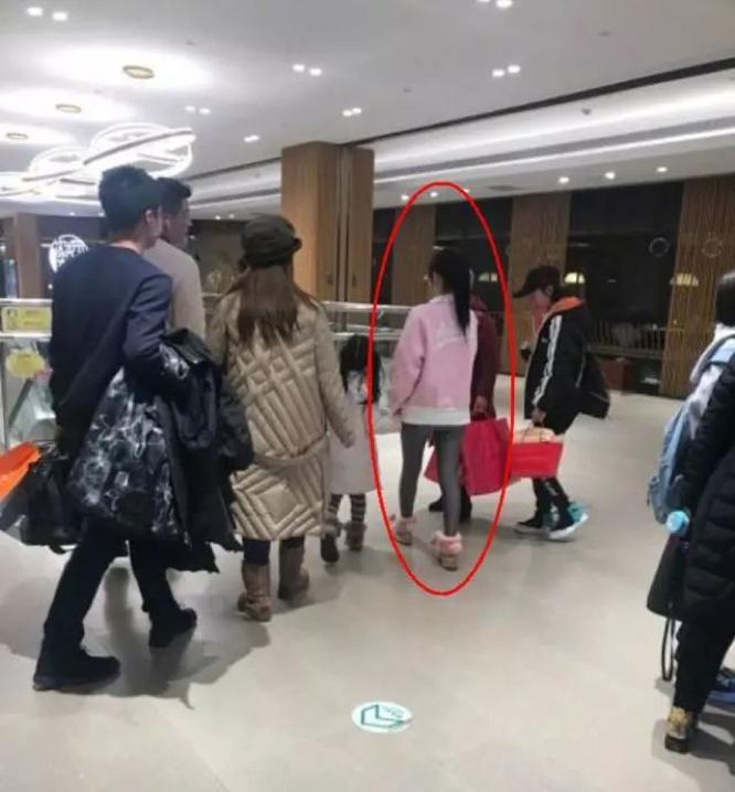 “做头风波后”贾乃亮首次露面，开启综艺首秀《哈哈农夫》