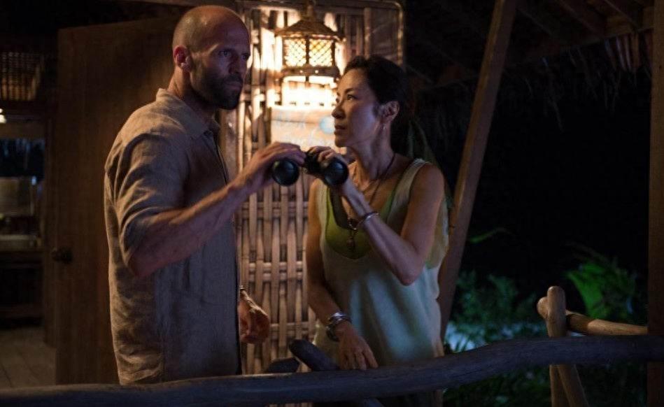 帅秃杰森、大美女杰西卡强强联手，《机械师2：复活》满血归来