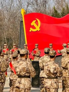 ​大学生参军入伍后，部队留队名额竞争激烈，可留队发展的三大途径