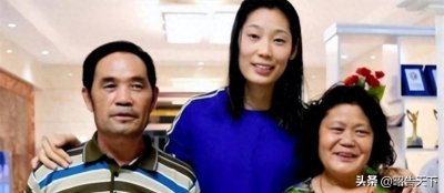 ​朱婷回河南老家！住豪宅，独栋五层大别墅，花园种菜住出农村风格