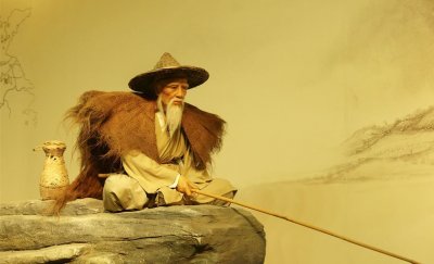 ​俗话说“钓鱼穷三年，玩鸟毁一生”，后面还有几句，你知道是啥吗