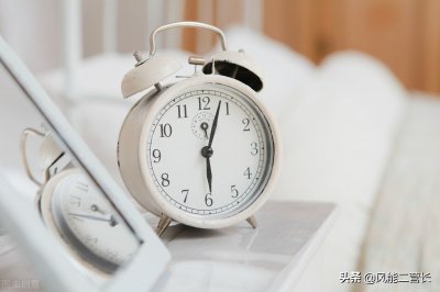 ​钟表为什么顺时针旋转？原来如此