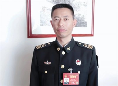 ​一级军士长，到底享受副师待遇还是正团待遇