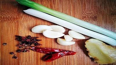 家常版红烧鲤鱼，做法简单，营养美味