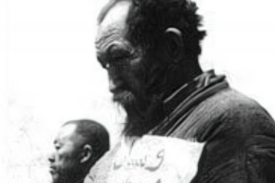 ​悍匪乌斯满作恶多端，坐拥三千人马，解放军连追三省将其剿灭