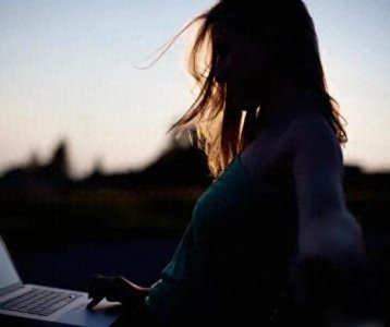 ​情感故事：我帮扭伤的女邻居揉脚后，她邀请我去她家