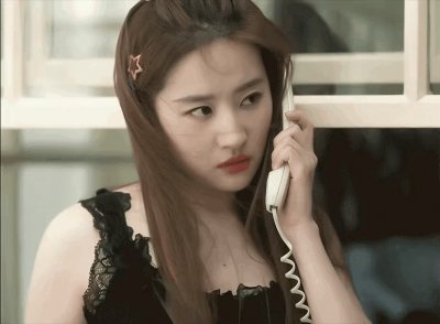 ​玫瑰的故事作者承认:女主原型是章小蕙！刘亦菲能美过章小蕙吗？