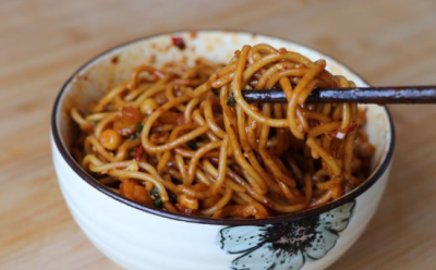 ​热干面的配料是怎么做的（热干面详细做法和配料，学会了就能开店，做法超简单