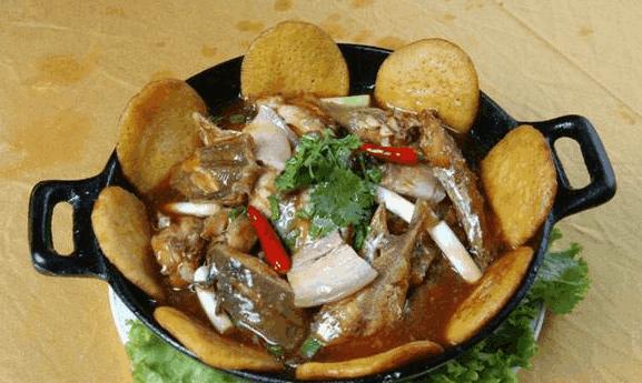 农村这种鱼叫做石巴子  可是现在却越来越少了, 你吃过吗?