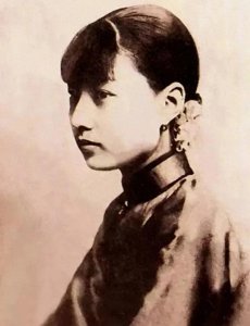 ​婚后生下4个孩子，身体变肥的姚玉兰，杜月笙为何一生偏爱她