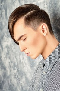 ​中年男人别沉迷油腻发型，剪这4款发型，帅气挡都挡不住