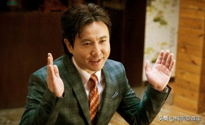 ​还记得《西虹市首富》戴着眼镜的夏竹吗？摘掉眼镜后美到不敢认