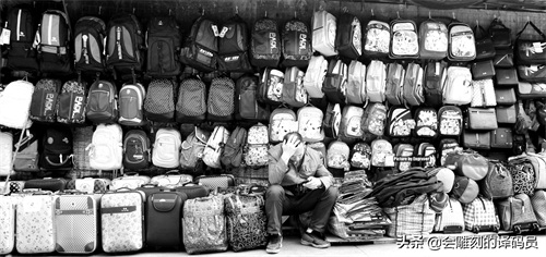 喧嚣声叫卖声 这里曾经是贵阳市最繁华的商业街