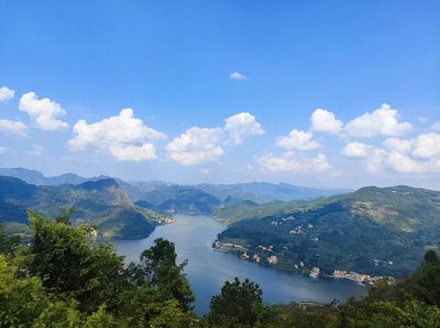 ​我国哪里的长寿之乡闻名？中国 10 个知名长寿之乡 你觉得哪里最宜居