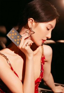 ​金晨方否认恋情爆料，强调与张昊唯无私交