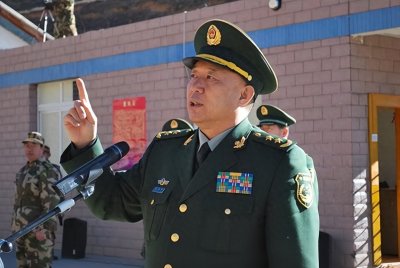 ​武警上将官至副总参谋长，过年他家门口没人扫雪，年后果然出了事