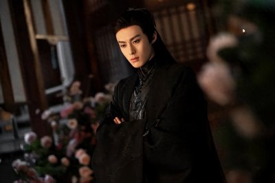 ​今年是古偶美男的天下！林更新回归古装二搭赵丽颖，颜值冲上热搜