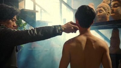 ​张起灵的麒麟纹身，预热显现，阿透在巴乃找到了染料配方