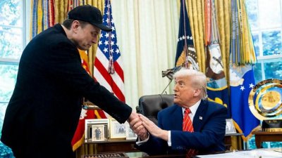 ​马斯克眼眶黑肿离职前被揍？自称5岁儿子下手没轻重，网友：不信