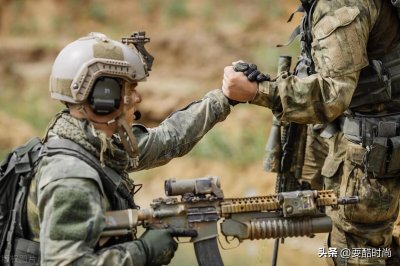 ​心灵的另一半：探讨部队中同性恋的形成