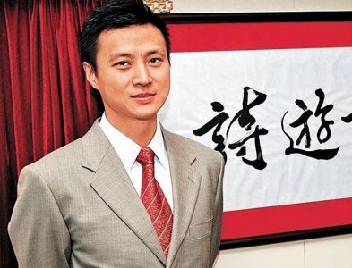 ​倪震风流事：全香港最负盛名的花哥，男人都想但不敢！